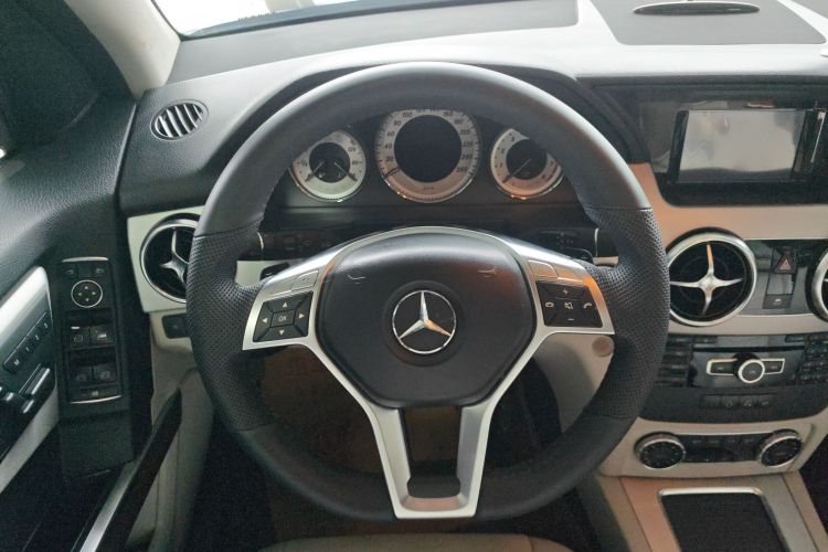 奔驰GLK级 2014款 GLK 200 标准型中控内饰7004