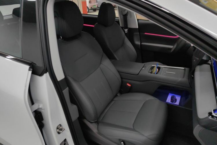 小鹏G6 2025款 625 长续航 Max 科技版局部细节41