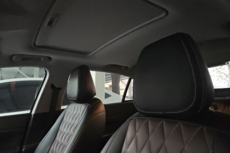 标致408 2014款 1.8L 自动豪华版局部细节22