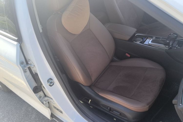 别克 君威 2017款 20T 豪华型局部细节41