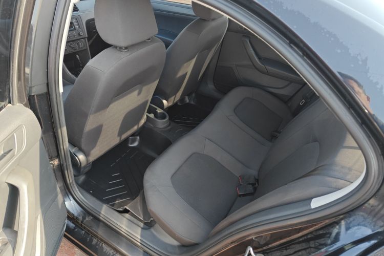 大众 桑塔纳 2015款 1.4L 手动风尚版中控内饰7002