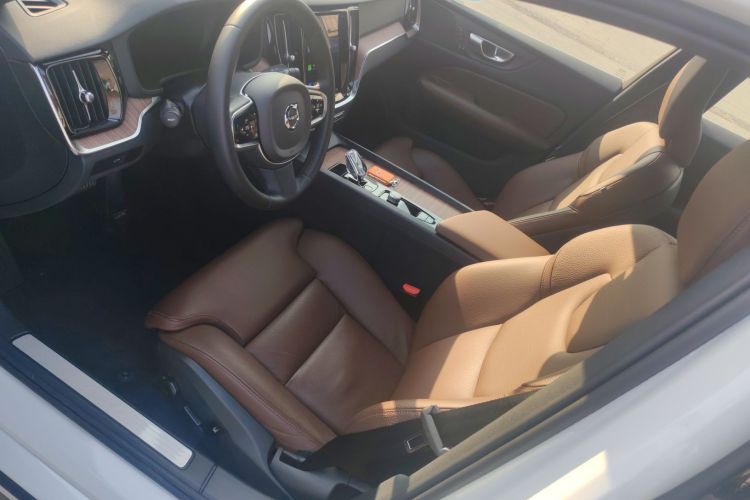 沃尔沃S60 2025款 B4 智远豪华版中控内饰7002