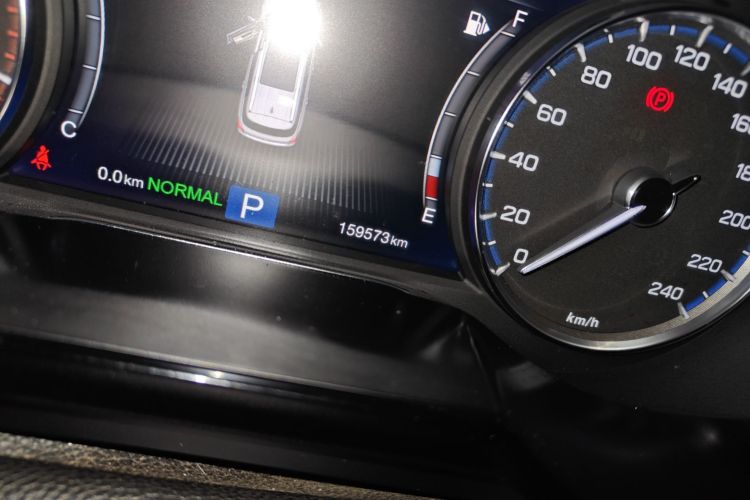 广汽传祺 传祺GS8 2017款 320T 两驱豪华智联版（七座）中控内饰15