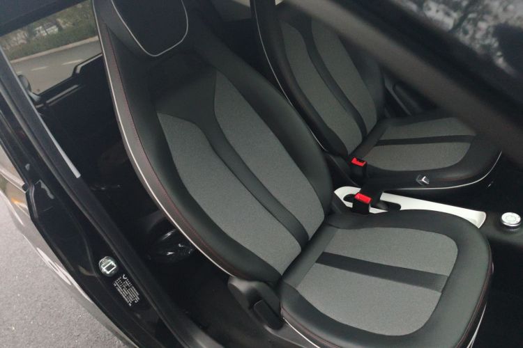 五菱汽车 宏光MINIEV 2022款 GAMEBOY 200km 玩咖款 磷酸铁锂局部细节41