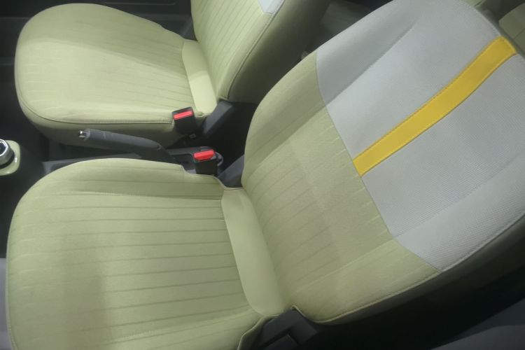 吉利银河 2024款 熊猫mini 200km 耐力熊局部细节19