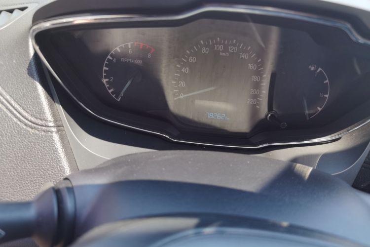 福特 福睿斯 2015款 1.5L 自动时尚型中控内饰15