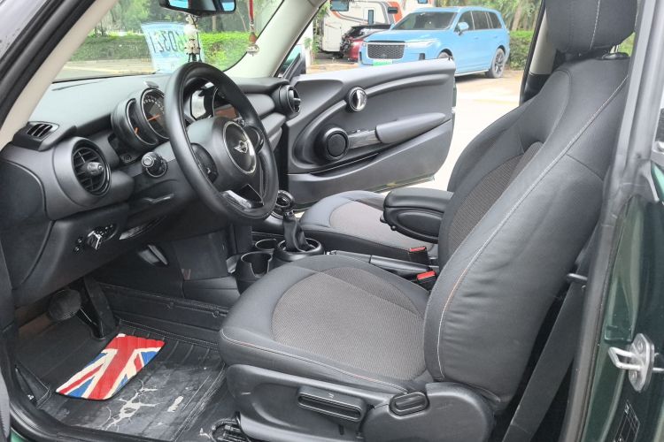 MINI 2014款 1.2T ONE局部细节19