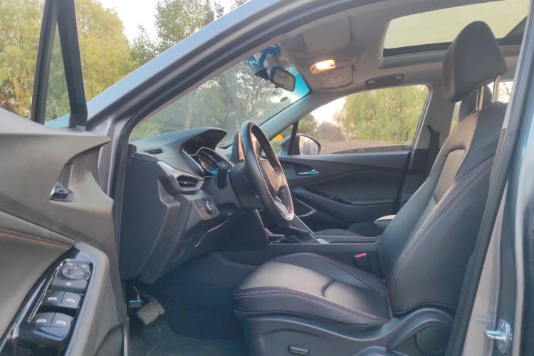 雪佛兰 沃兰多 2020款 轻混 Redline 530T 自动纵享版（5+2款）中控内饰7002