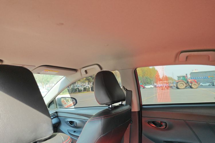 丰田 威驰 2014款 1.5L 自动智臻版局部细节22