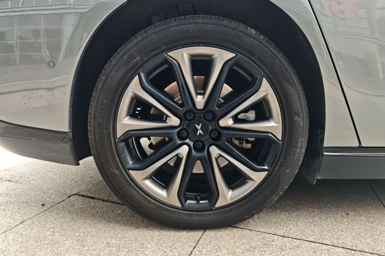 小鹏P7 2020款 670N车身外观6006