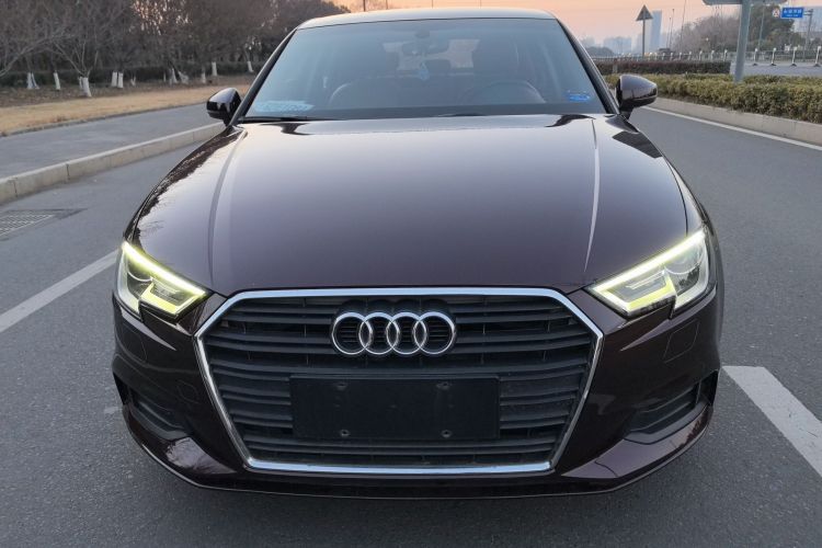 奥迪A3 2018款 30周年年型 Limousine 35 TFSI 进取型中控内饰7012