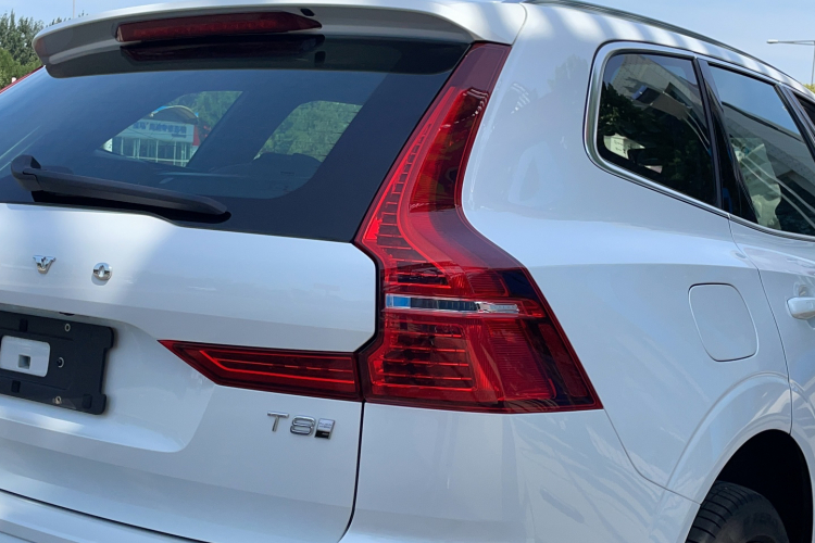 沃尔沃XC60新能源 2024款 T8 插电混动 长续航四驱智雅豪华版车身外观6006