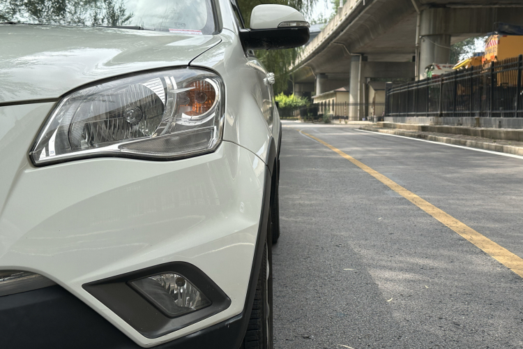 双龙 柯兰多 2011款 2.0T 柴油两驱自动豪华导航版局部细节36