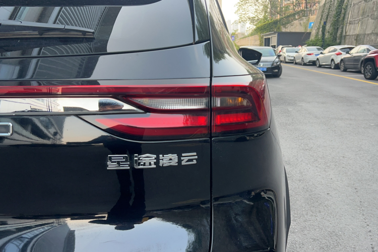 星途凌云 2023款 400T 两驱星尊版车身外观9