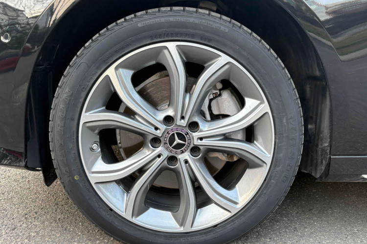 奔驰E级 2022款 改款三 E 300 L 运动豪华型车身外观6008