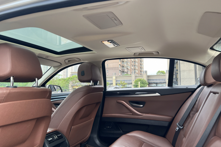 宝马5系 2014款 520Li 典雅型中控内饰22