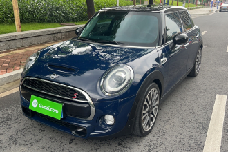 MINI 2019款 2.0T COOPER S 艺术家 五门版