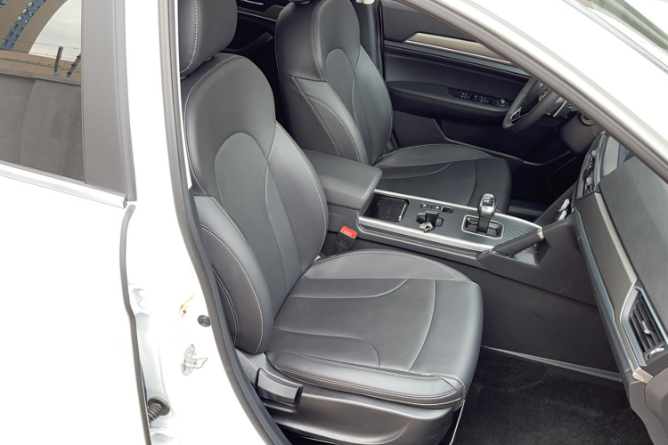 哈弗H6 2021款 运动版 1.5T 自动精英智联型 六边形格栅中控内饰41