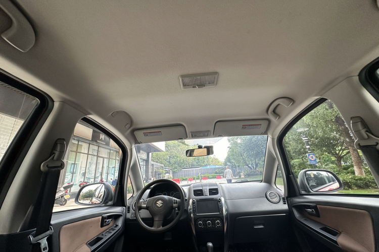 铃木 天语 SX4 2013款 1.6L 自动酷锐型局部细节22