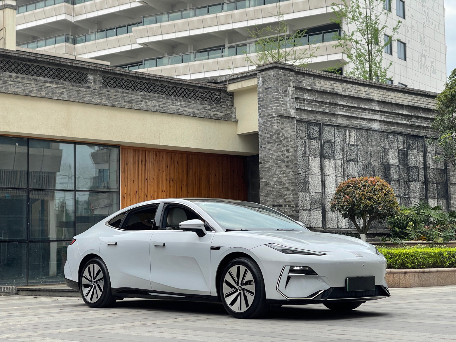 吉利银河 银河E8 2024款 665km 后驱星舰 远航版