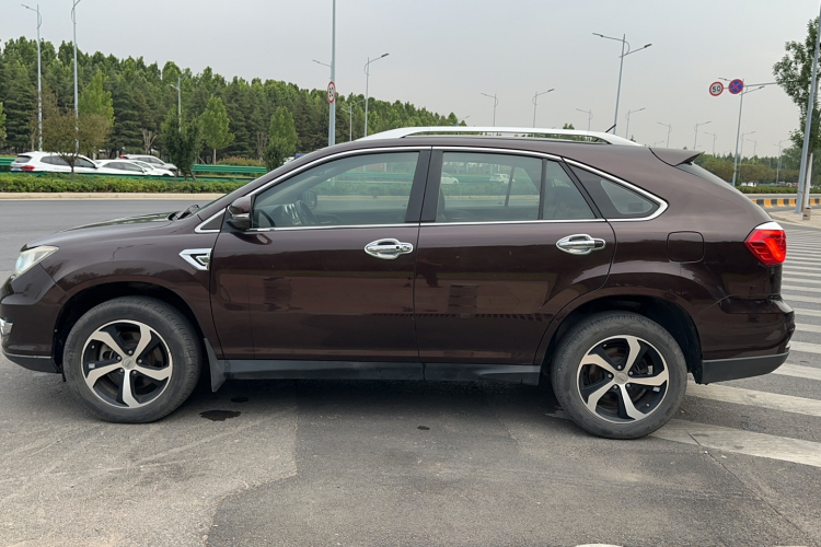 比亚迪S7 2015款 2.0T 升级版 自动尊贵型车身外观4