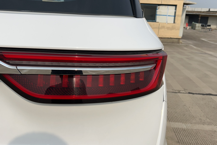 捷途X90 PRO 2024款 2.0T DCT尊贵版 5座车身外观9