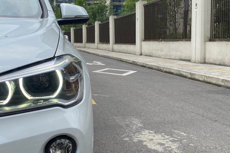 宝马X1 2018款 sDrive18Li 尊享型车身外观36