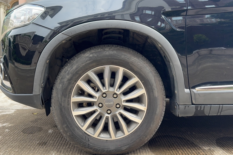 哈弗H6 2017款 改款红标 运动版 1.5T 自动两驱豪华型车身外观35