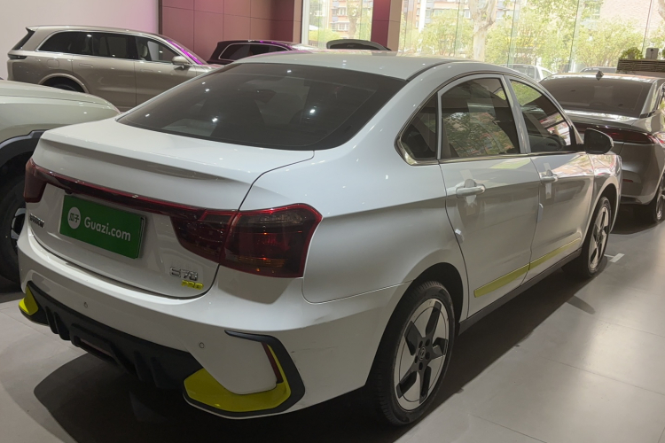 东风风神E70 2023款 PRO 智行版车身外观6005