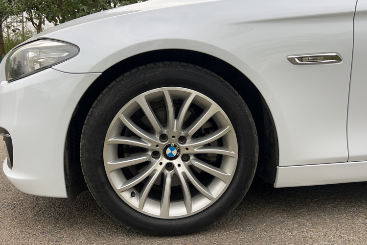 宝马5系 2014款 525Li 豪华设计套装车身外观6007