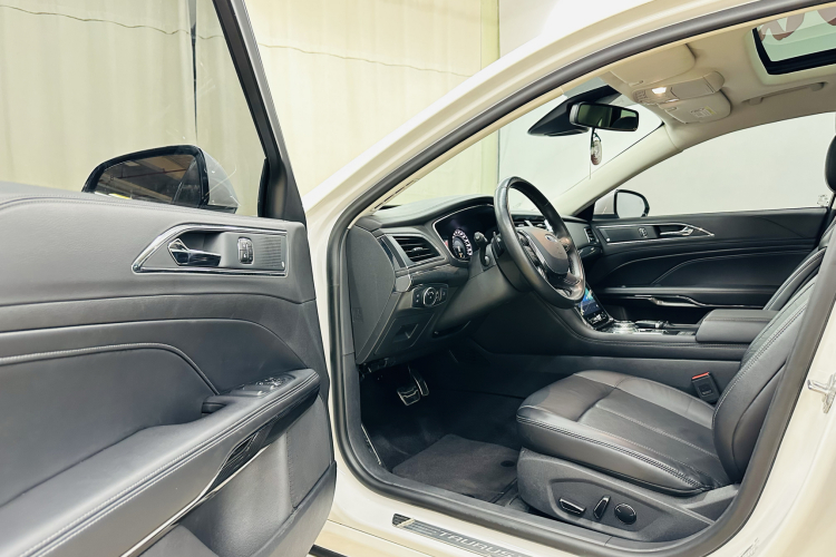 福特 金牛座 2019款 EcoBoost 245 尊享版中控内饰7003