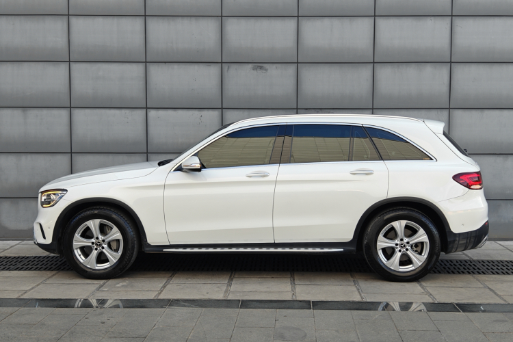 奔驰GLC 2020款 GLC 260 L 4MATIC 动感型车身外观4