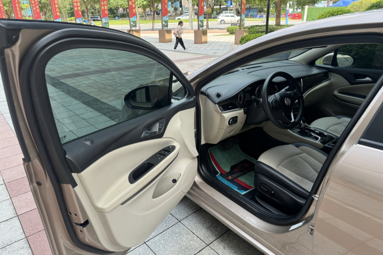 别克 威朗 2019款 三厢 15S 自动领先型中控内饰7003