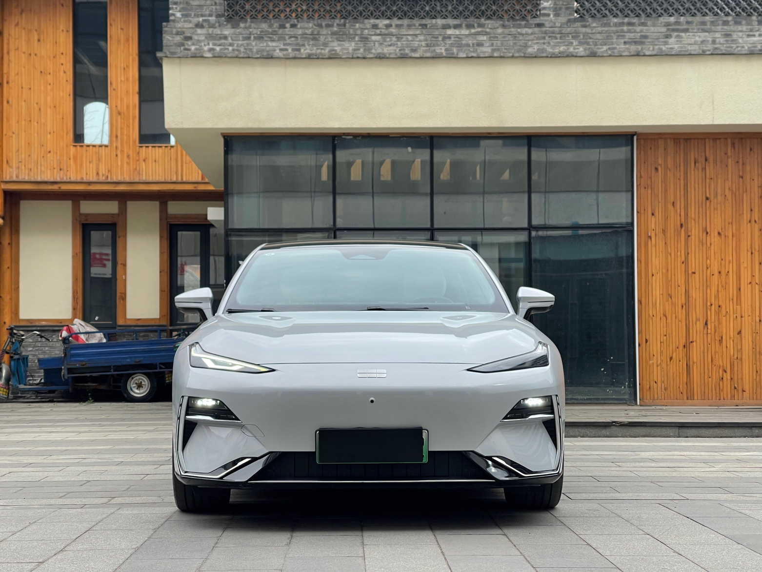 吉利银河 银河E8 2024款 665km 后驱星舰 远航版