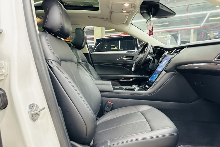 福特 金牛座 2019款 EcoBoost 245 尊享版局部细节41