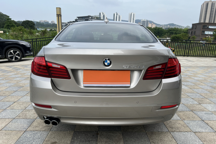 宝马5系 2014款 520Li 典雅型车身外观6