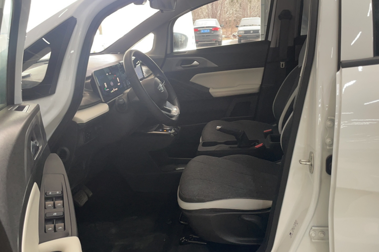 吉利几何E萤火虫 2024款 301km 流光局部细节19