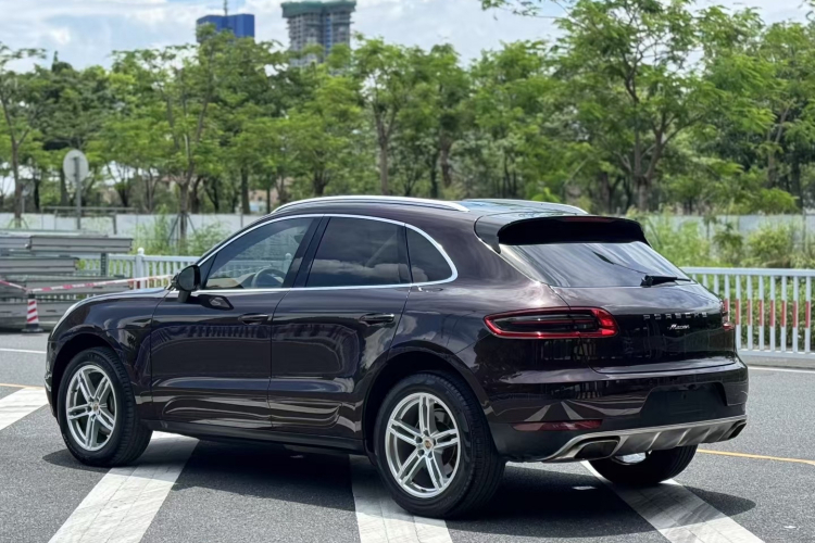 保时捷 2014款 Macan 2.0T车身外观4