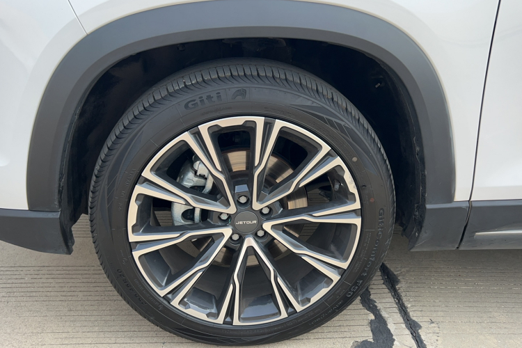 捷途X90 PRO 2024款 2.0T DCT尊贵版 5座车身外观35