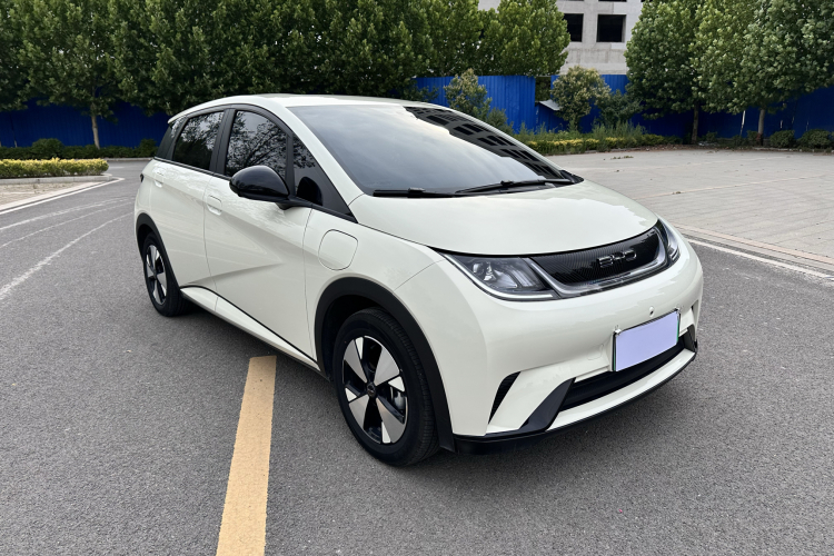 比亚迪 海豚 2023款 420km 自由版车身外观3