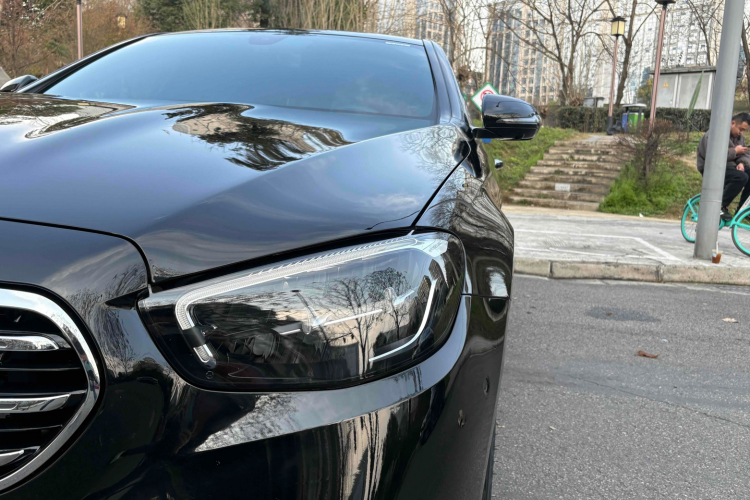 奔驰E级 2022款 改款三 E 300 L 运动豪华型局部细节36