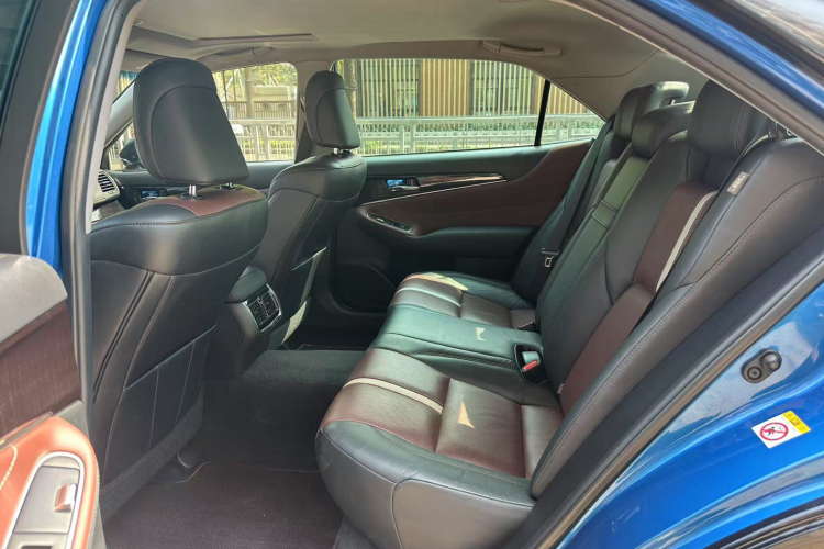 丰田 皇冠 2017款 2.0T 运动版中控内饰21