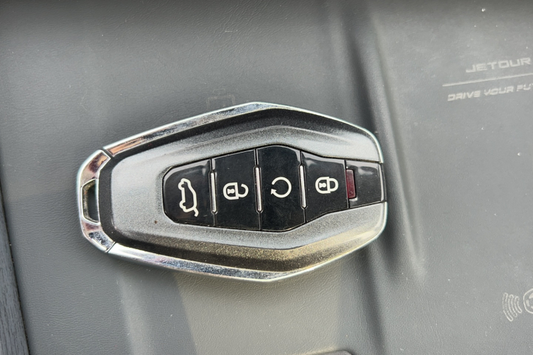 捷途X90 PRO 2024款 2.0T DCT尊贵版 5座中控内饰11