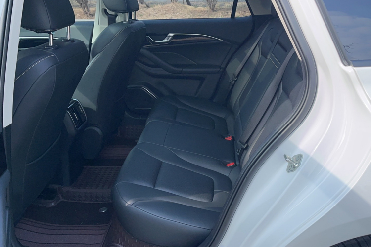 奔腾B70 2024款 龙腾版 1.5T 领跃型中控内饰21