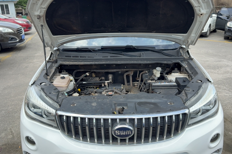 SWM斯威汽车 SWM斯威X7 2016款 1.5T 手动豪华型 7座机舱底盘24