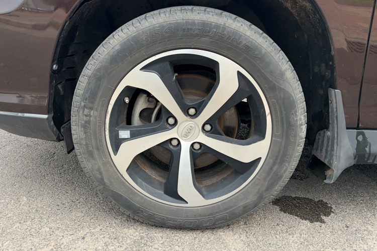 比亚迪S7 2015款 2.0T 升级版 自动尊贵型车身外观35