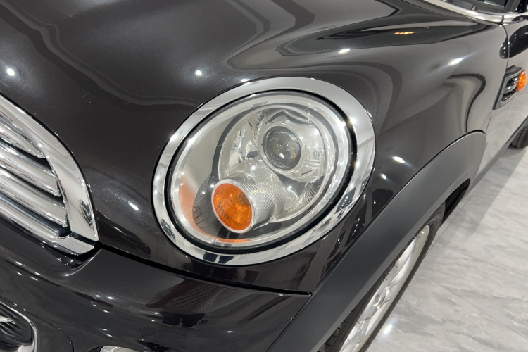 MINI Clubman 2011款 1.6L COOPER Fun局部细节36