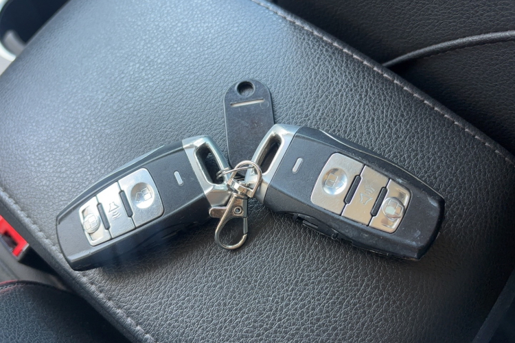 哈弗H2 2016款 红标 1.5T 自动两驱豪华型中控内饰11