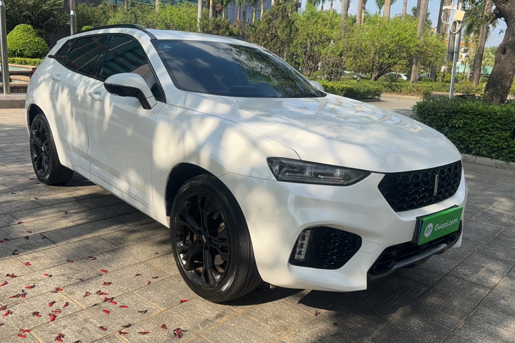 魏牌 VV7 2017款 2.0T 旗舰型车身外观3