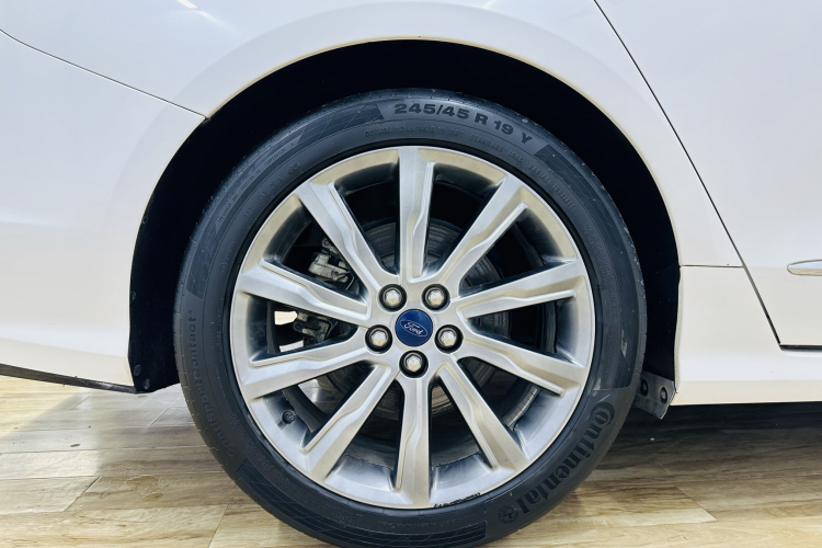 福特 金牛座 2019款 EcoBoost 245 尊享版车身外观6008